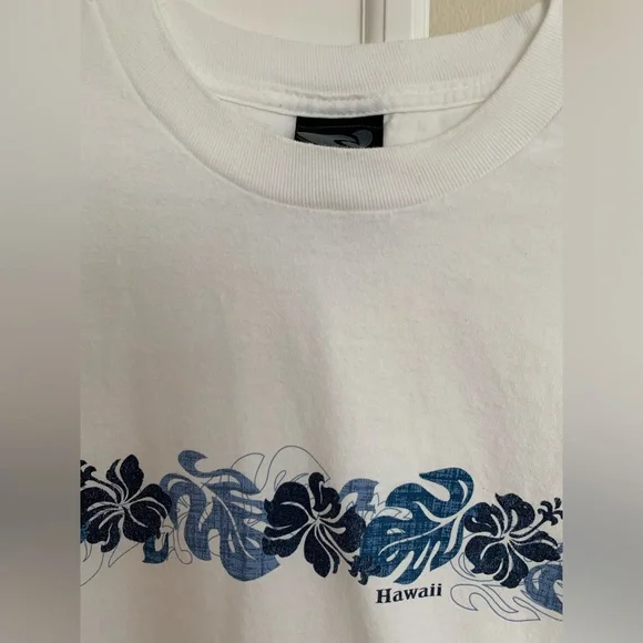 Bundle: 2 Men’s Crewneck T-Shirts: Olive w/Paris Print & White w/Hawaii Print XL - Picture 8 of 10